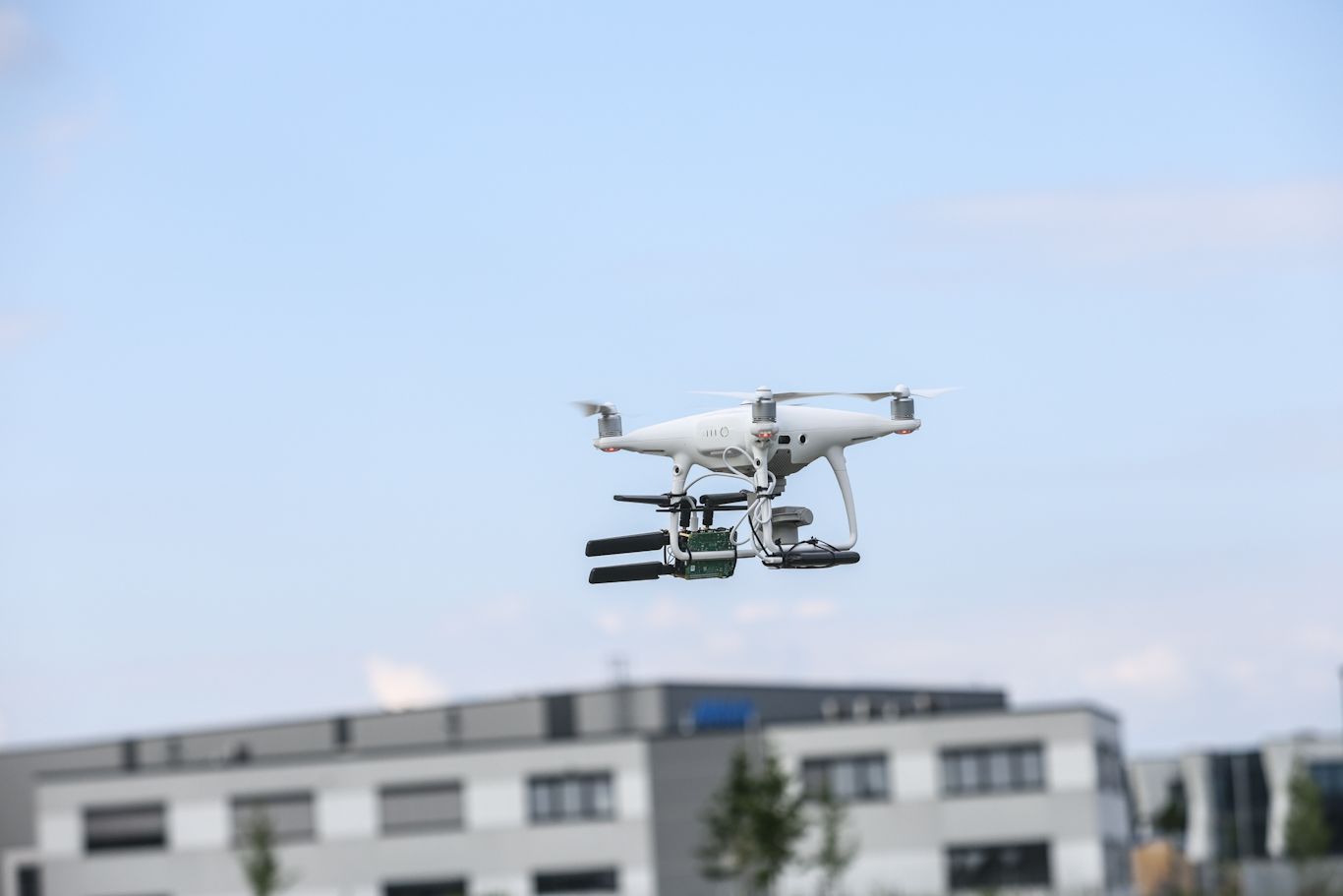 Testflug des 5G-Drohnen-Prototyps über den TIP Innovationspark Nordheide © Torsten Helmke